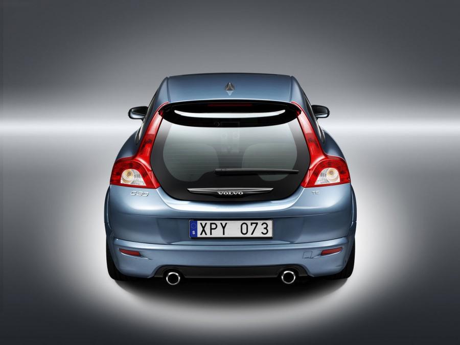  Volvo C30 SE Sport 2006 года  (фото 3 из 11)